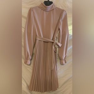 Summer 23 Turtleneck Flounce Sleeve Pleated Hem Belted Dress Antiy Color Apricot